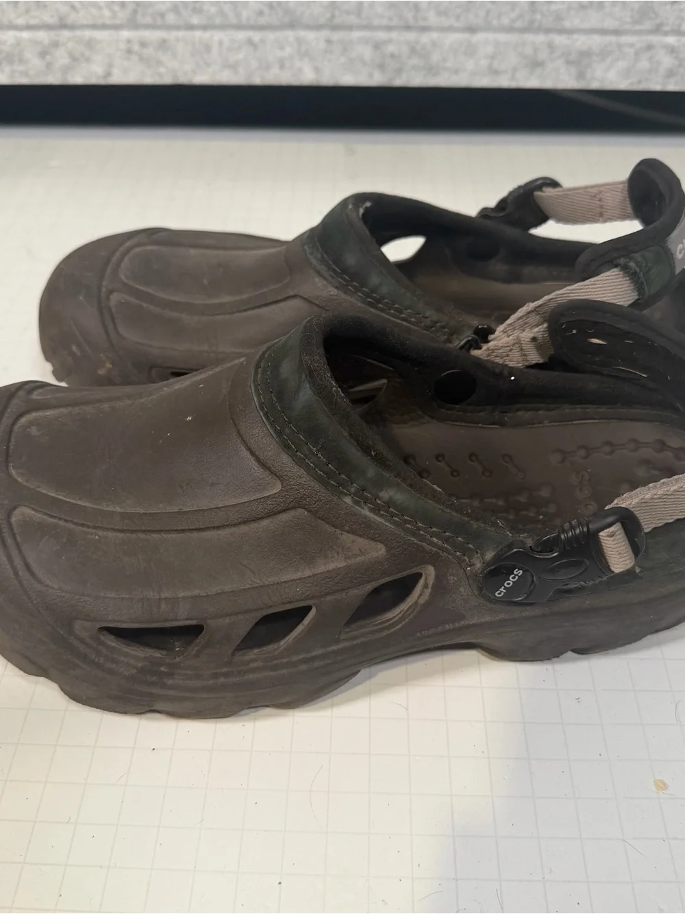 CROCS Crosstrail Men’s Brown and Black Slip-On Clogs with Back Strap Size 9